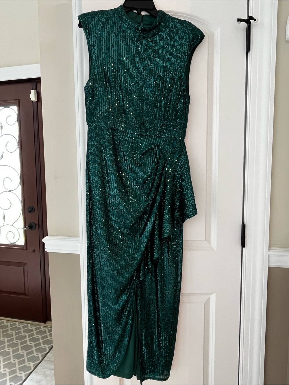 Sleeveless Emerald Green Sequin Midi Dress